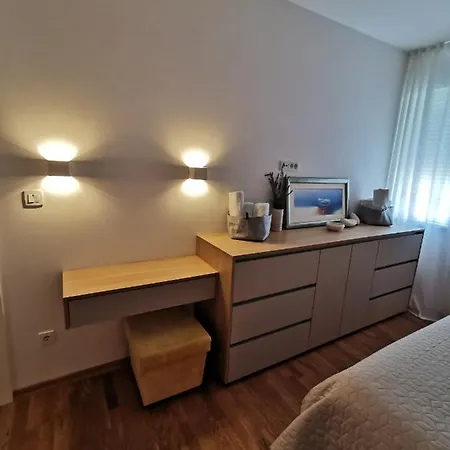 White 5 *