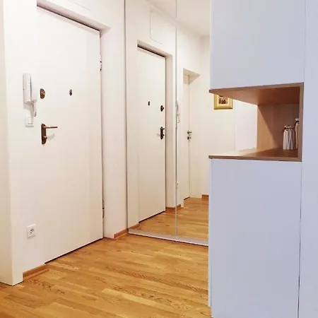 White 5 Apartment Split